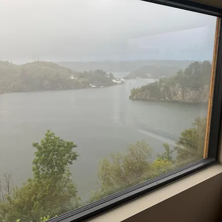 빌라 Modern Detached House With A View *
