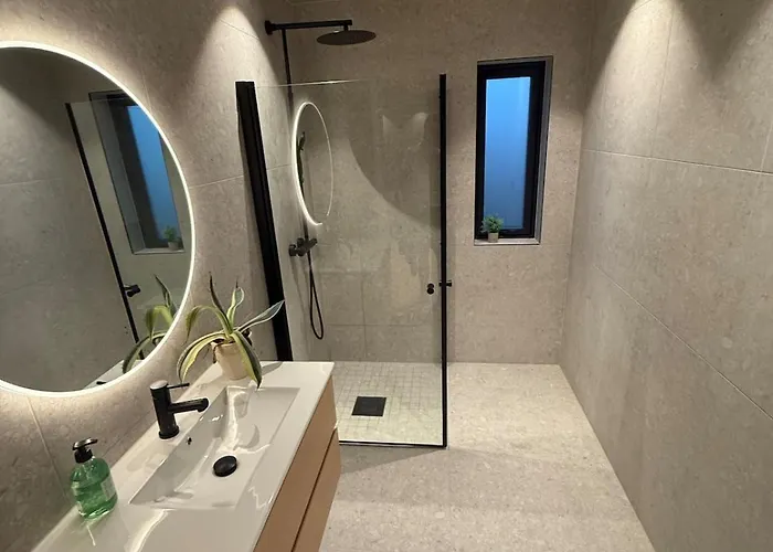 Modern Detached House With A View 빌라 Arefjord