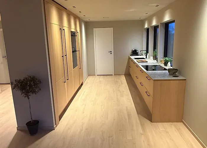 Modern Detached House With A View 빌라 Arefjord